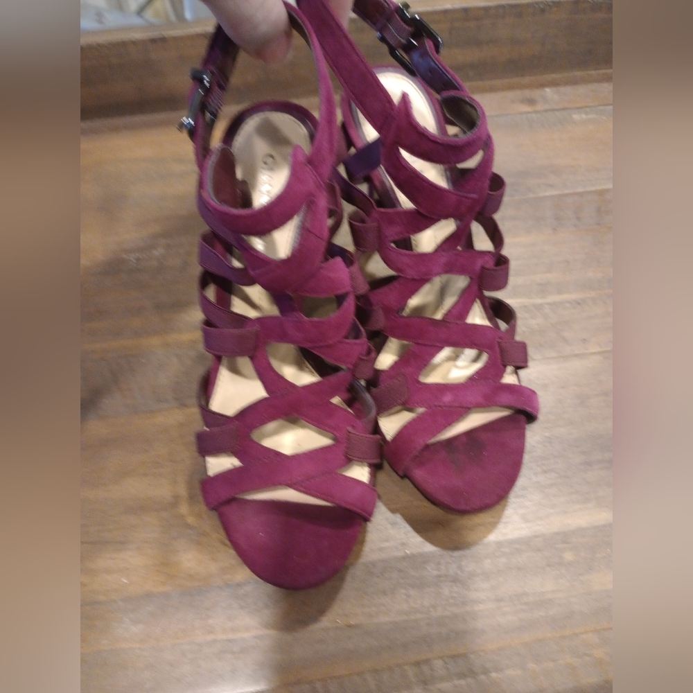 Gianni Bini lace up suede strappy heels beautiful fuschia burgandy size 7
